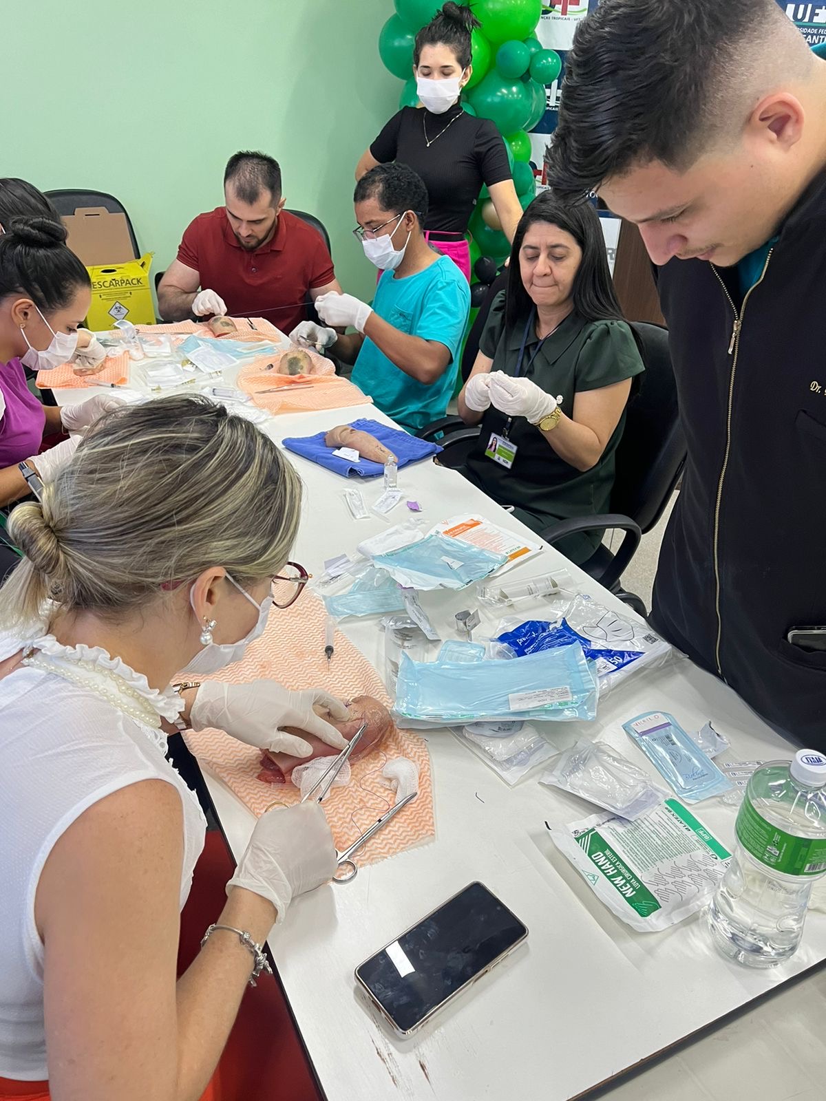 Curso de Suturas e Anestesia Local: Capacitação teórica e prática com a Liga LAECME