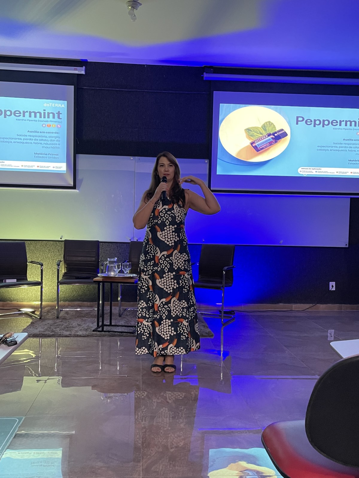 Explorando os Benefícios da Aromaterapia: Uma Jornada de Conhecimento e Bem-Estar na LAAB