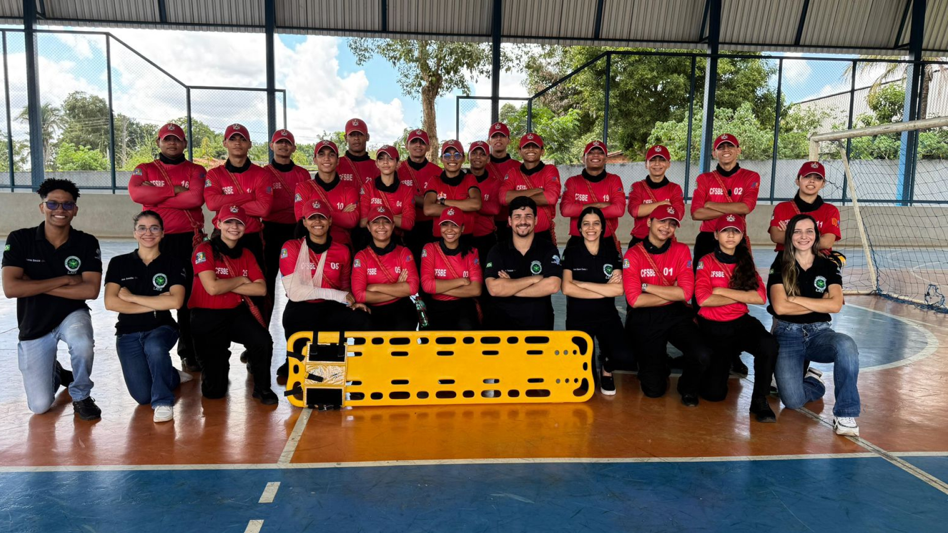 LATE realiza Treinamento de Pranchamento e Imobilização com alunos do Colégio da Polícia Militar