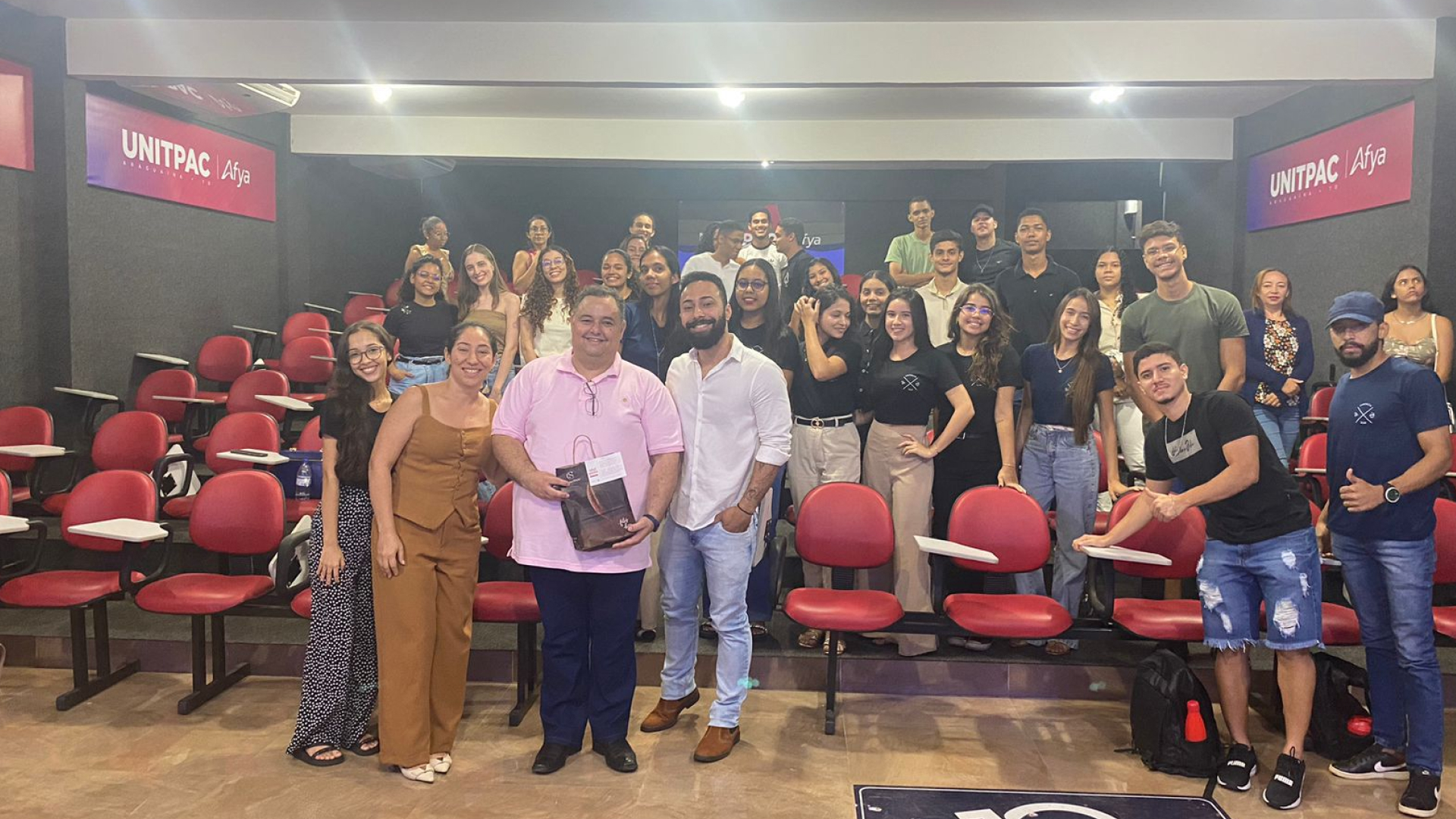LINFA Promove Palestras sobre Farmacologia para a Comunidade Acadêmica