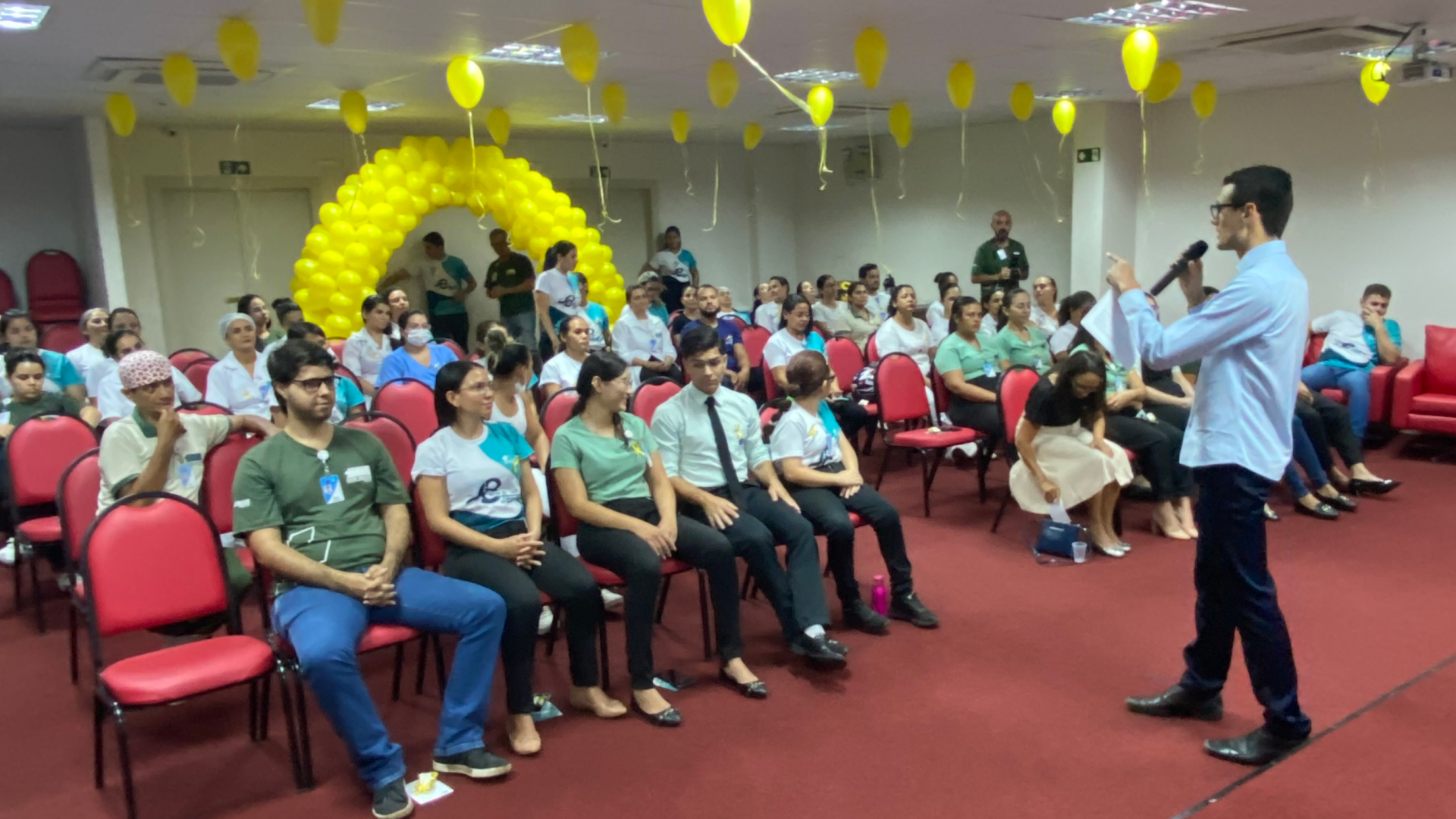 Professora e Alunos do Curso de Psicologia Promovem Palestra sobre Setembro Amarelo no Hospital Dom Orione