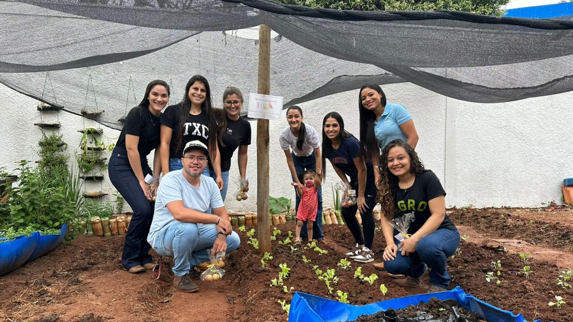 Projeto de Horta Sustentável Transforma Comunidade Escolar
