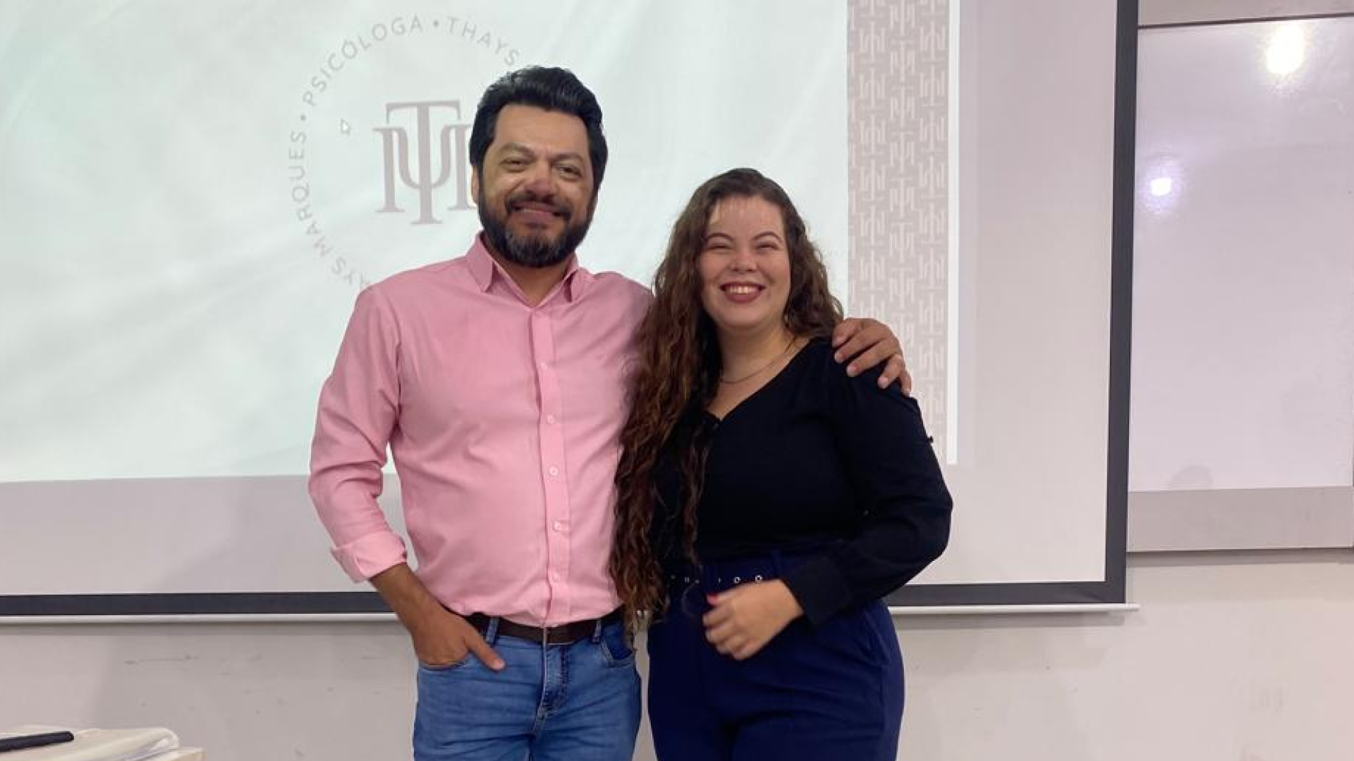Psicóloga Thays Marques, Egressa do UNITPAC, Realiza Palestra sobre Ética Profissional para Alunos do Curso de Psicologia