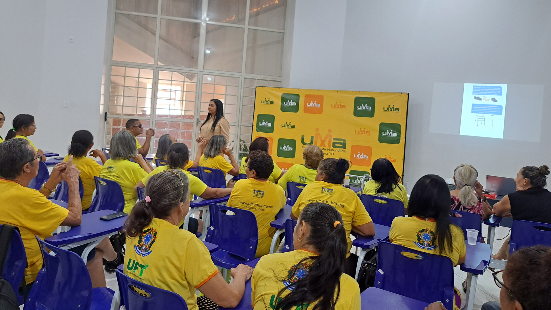 Universidade da Maturidade Recebe Palestra sobre Prevenção de Quedas em Idosos