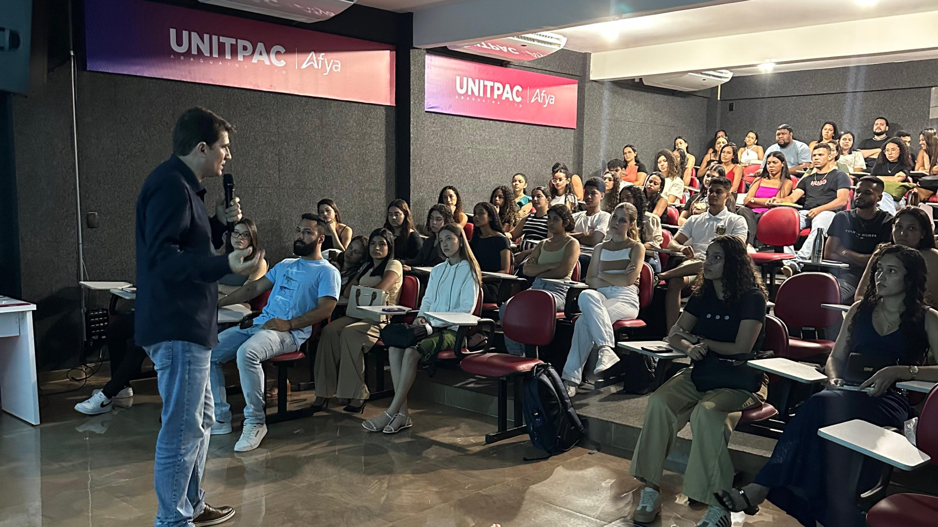 Workshop no UNITPAC destaca a importância da Farmácia Clínica