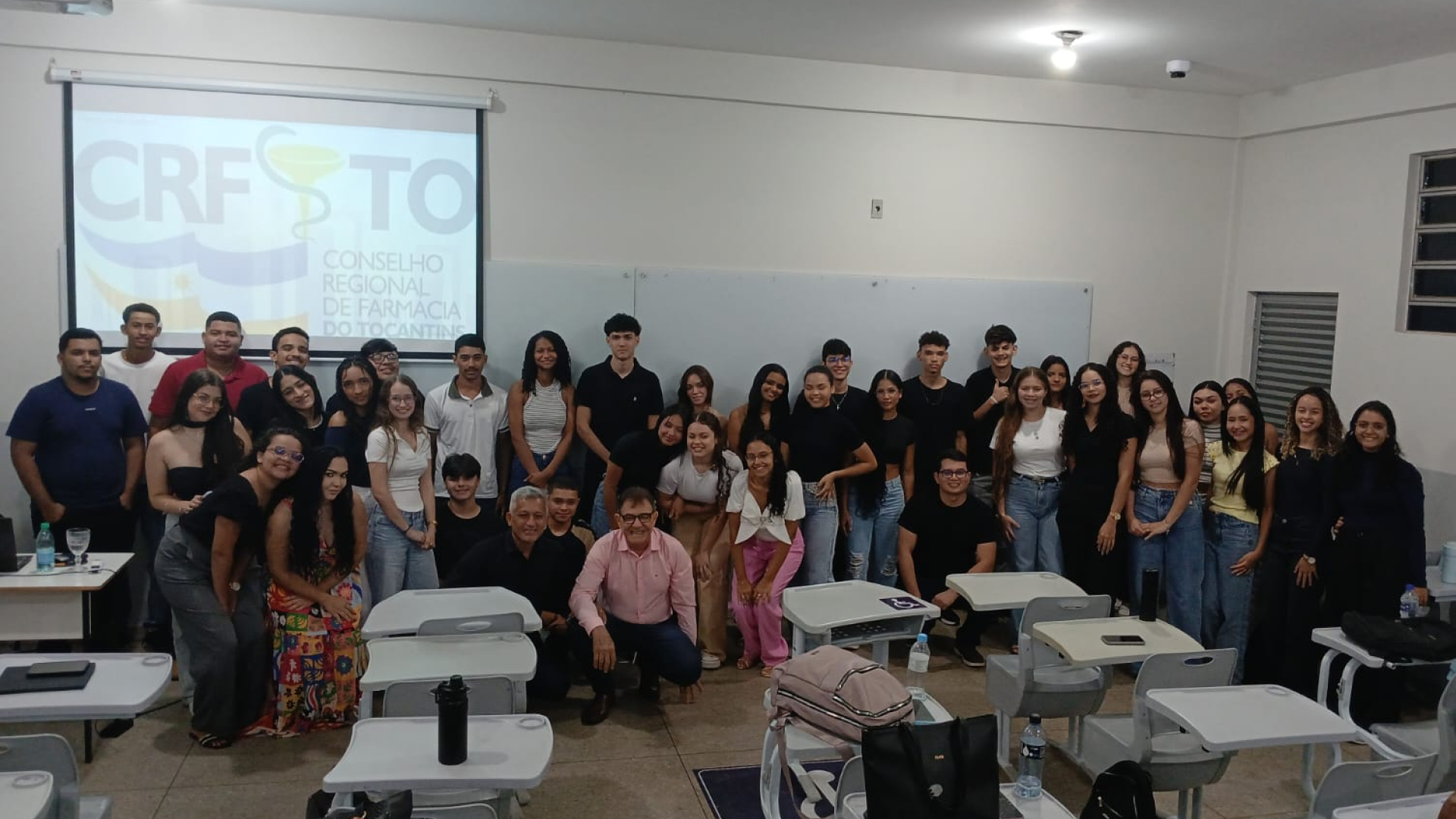 Da sala de aula ao mercado: construindo caminhos e possibilidades na Farmácia