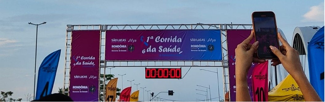 Entrega dos Alimentos Arrecadados na 1ª Corrida da Saúde em Porto Velho: Uma Ação Solidária em Comemoração ao Dia de Doar