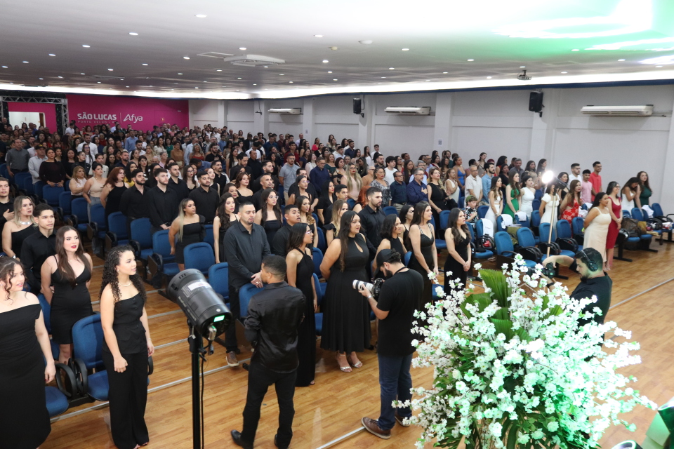 Cerimônia do Jaleco marca o início da trajetória dos novos calouros de 2024.2 do Curso de Medicina