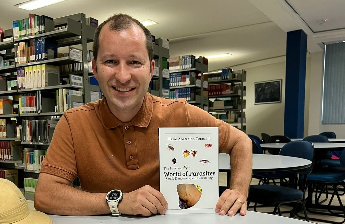 Professor do São Lucas Porto Velho Afya -Lança Livro Mundial sobre Parasitas