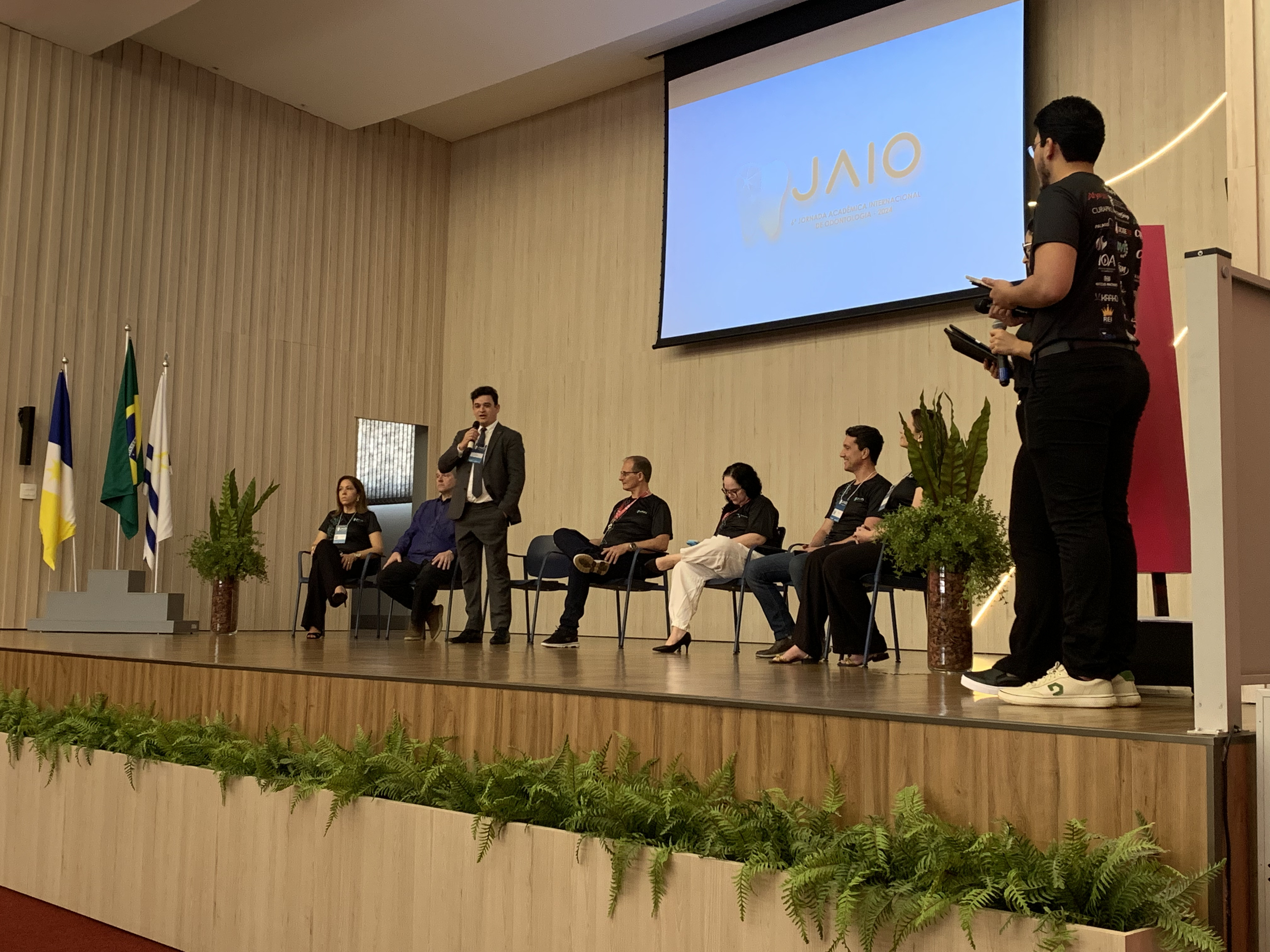 Jornada Acadêmica Internacional de Odontologia (JAIO) traz palestrantes internacionais e programação científica e prática