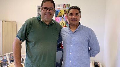 Diretor fecha parceria com Vila Olímpica