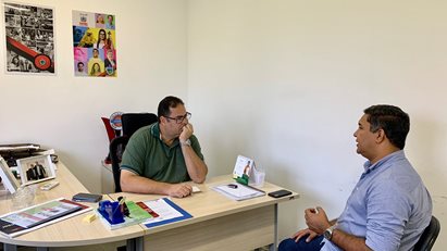 Diretor fecha parceria com Vila Olímpica