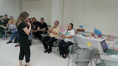 Inclusão em pauta: turma de libras encerra o semestre em aula com presença da comunidade surda