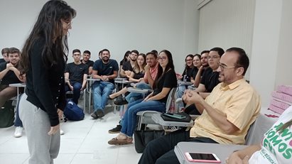Inclusão em pauta: turma de libras encerra o semestre em aula com presença da comunidade surda