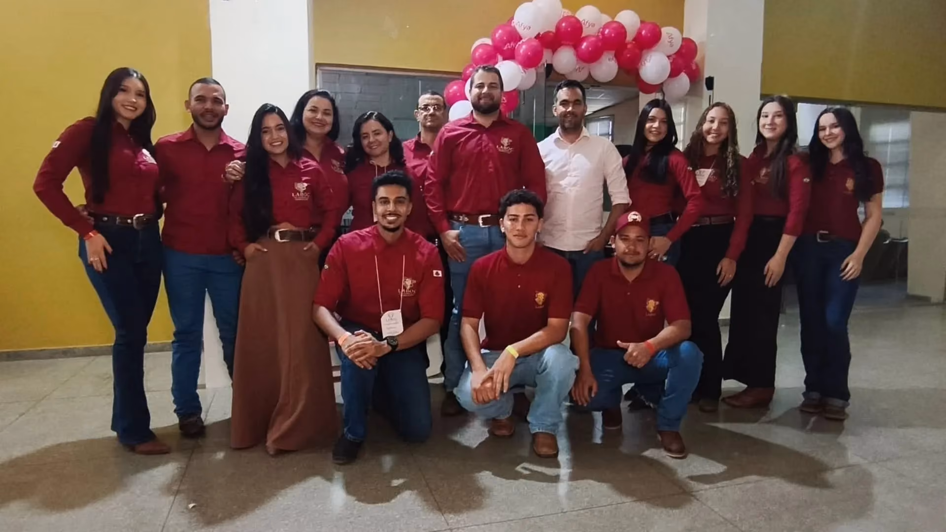 Da teoria ao curral: Circuito Além da Porteira leva conhecimento aplicado à bovinocultura durante a 52ª Expomontes