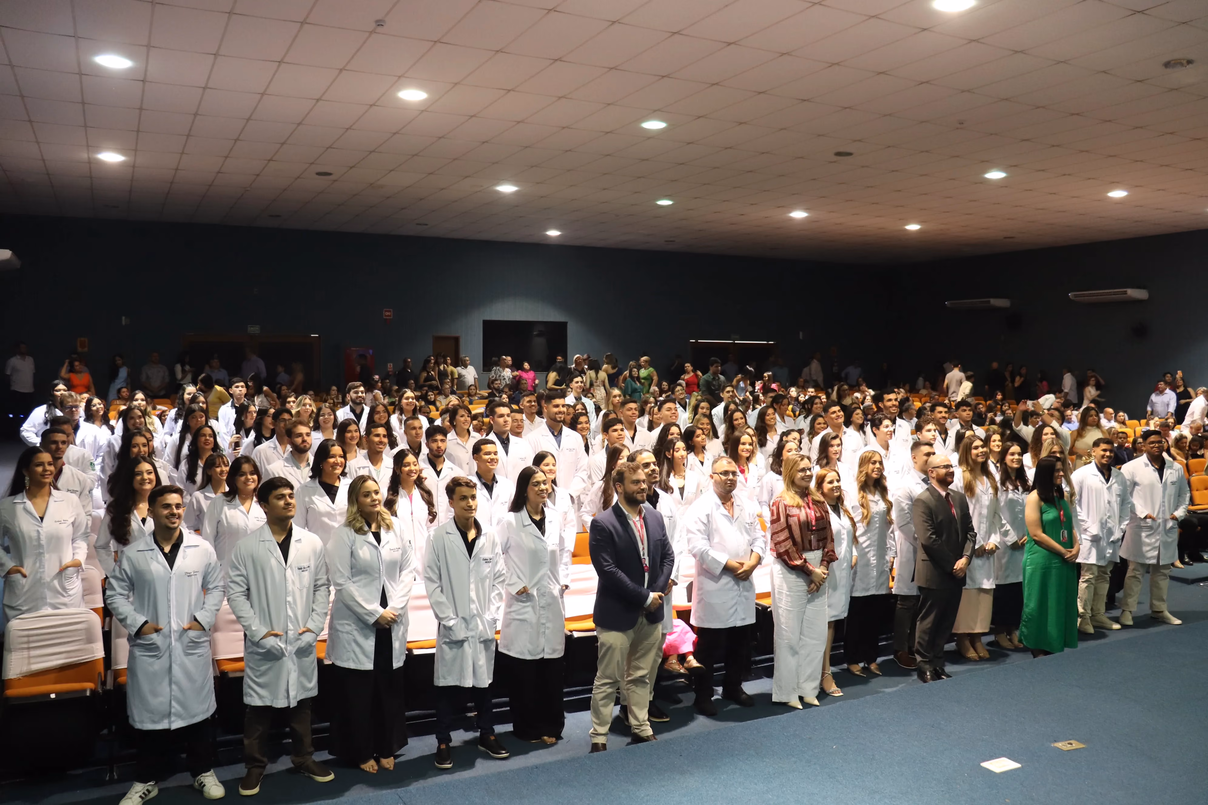 Acadêmicos de Medicina Celebram ingresso no curso