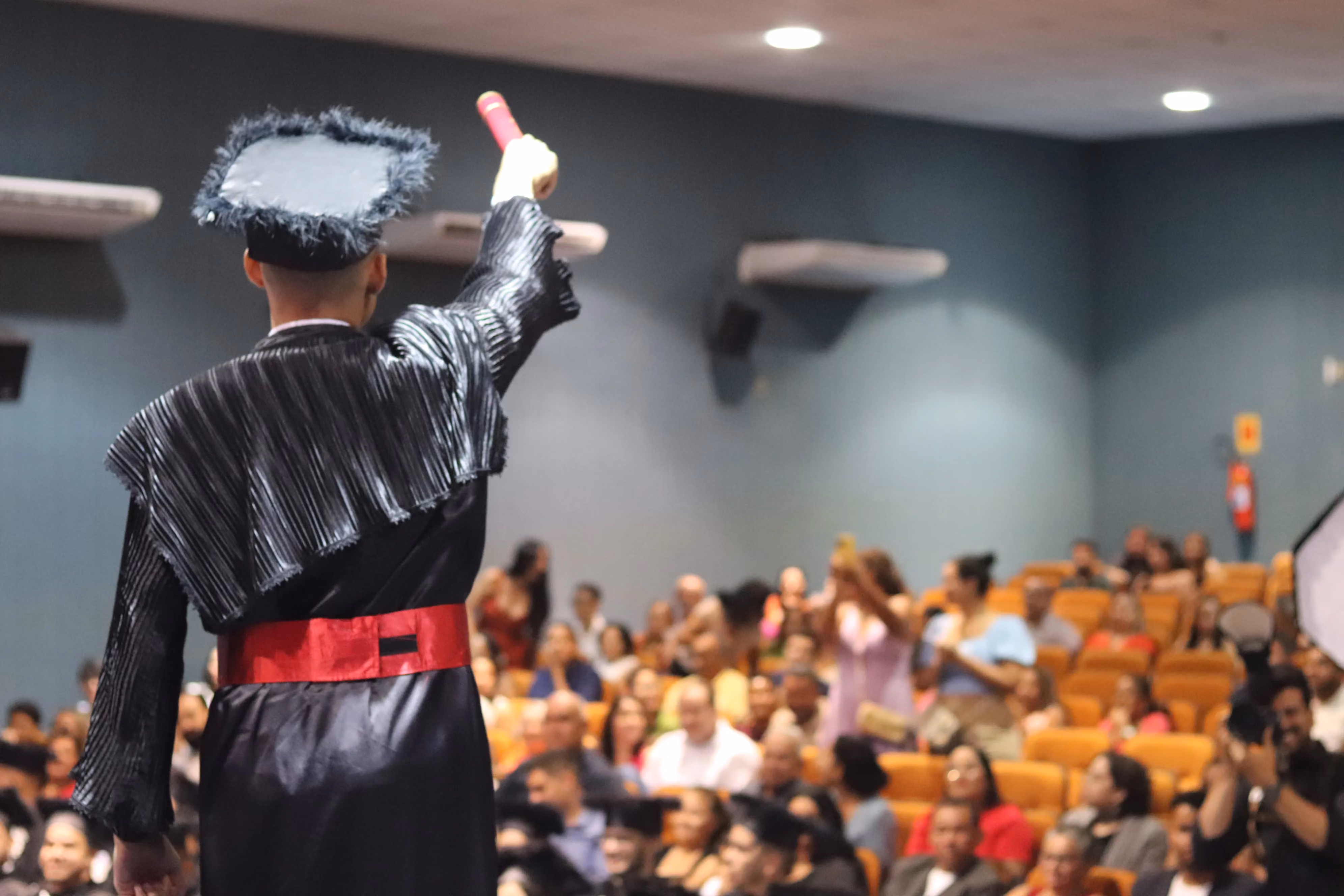 Colações de Grau de Direito, Odontologia, Fisioterapia e Arquitetura encerram Ciclo no Auditório Ipê