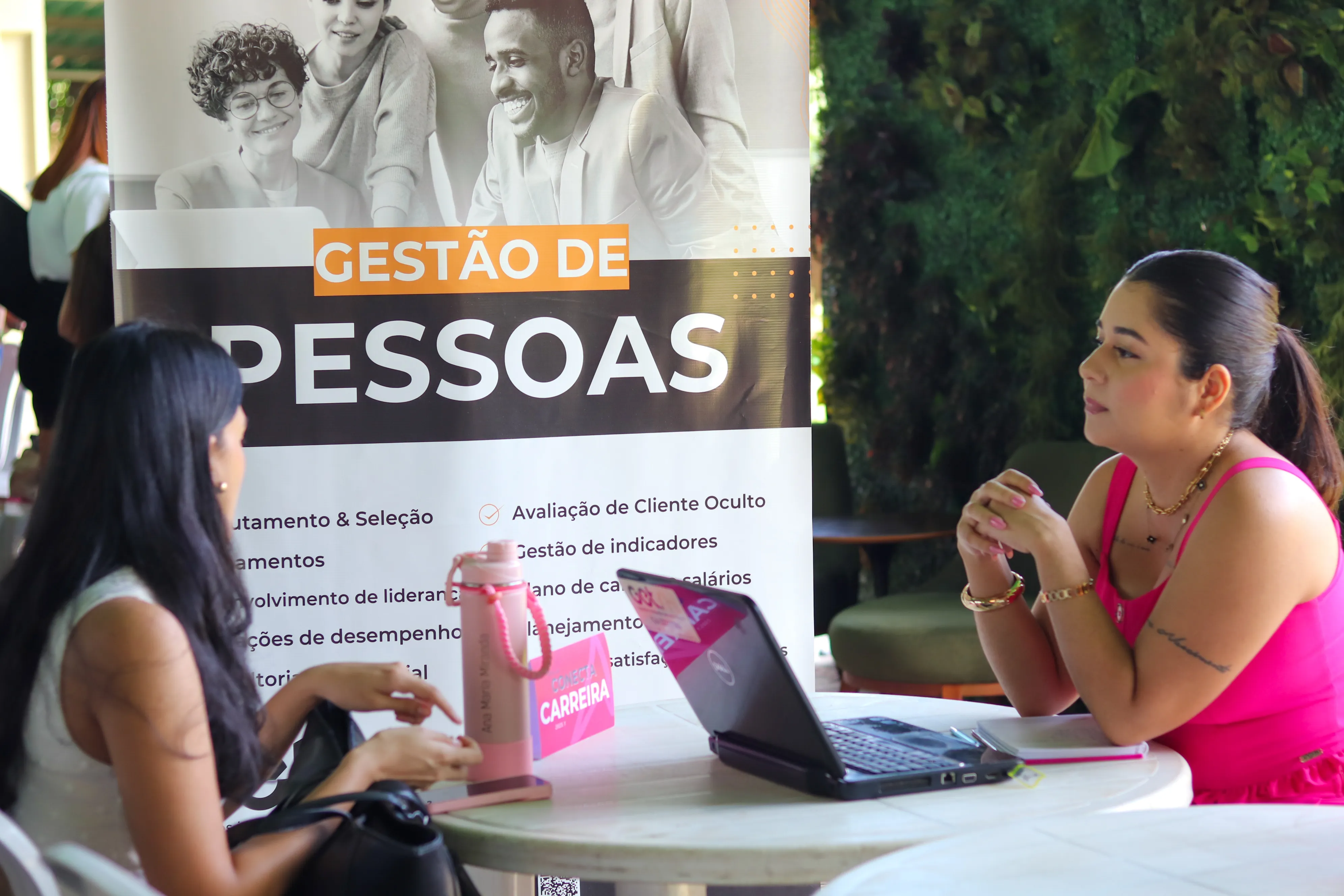 Networking e carreira: Conecta Carreira 2025 auxilia alunos em desenvolvimento profissional