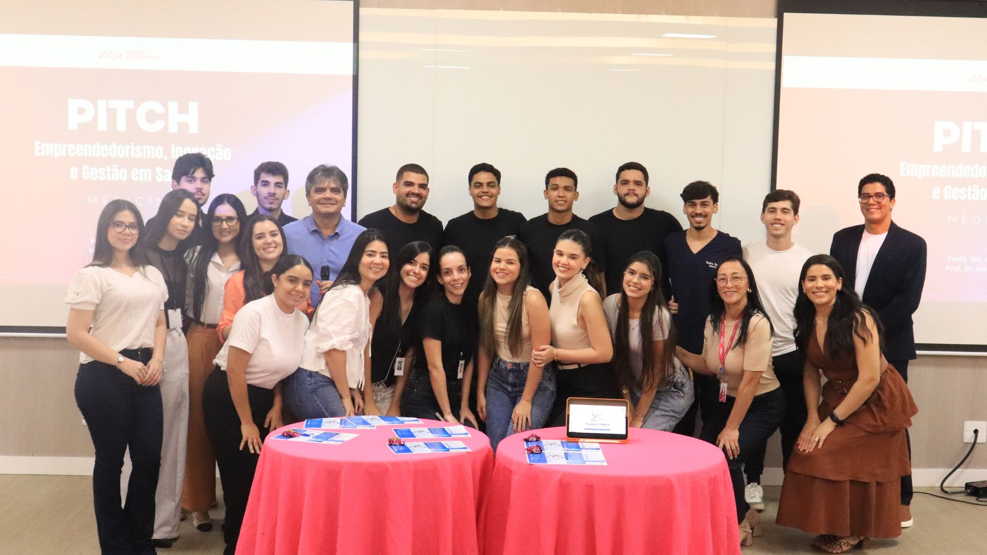 Alunos do terceiro período de Medicina apresentam projetos inovadores com foco em soluções reais para a saúde