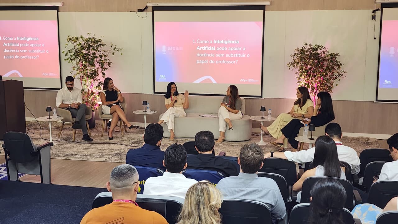 Semana de Desenvolvimento Docente debate o uso da Inteligência Artificial no ensino
