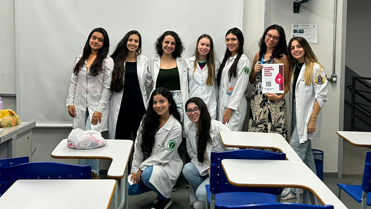 Alunos de Medicina promovem campanha de doação de sangue