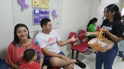 Ação de sensibilização do MARÇO – Azul e Lilás no ambulatório do IESVAP com a Liga Acadêmica de Patologia e Histologia do Delta do Parnaíba