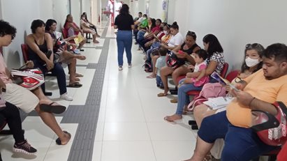 Ação de sensibilização do MARÇO – Azul e Lilás no ambulatório do IESVAP com a Liga Acadêmica de Patologia e Histologia do Delta do Parnaíba
