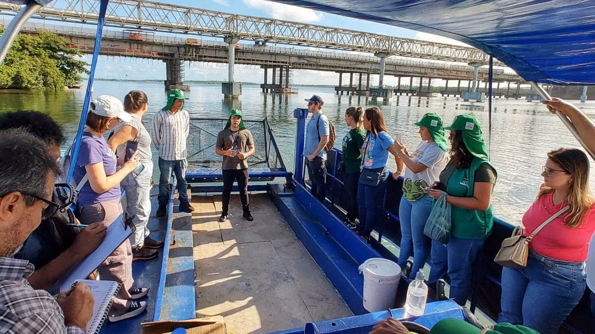 Estudantes do SOTEPP conhecem funcionamento do Ecoboat