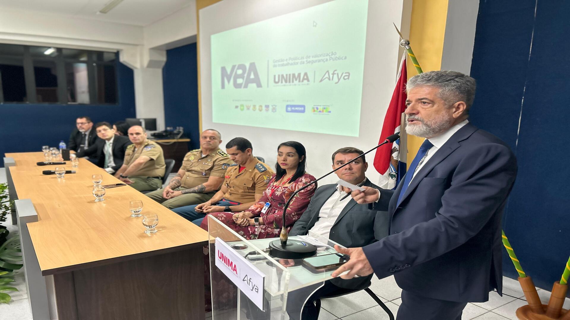 Profissionais da Segurança Pública concluem especialização em gestão política de valorização do trabalhador