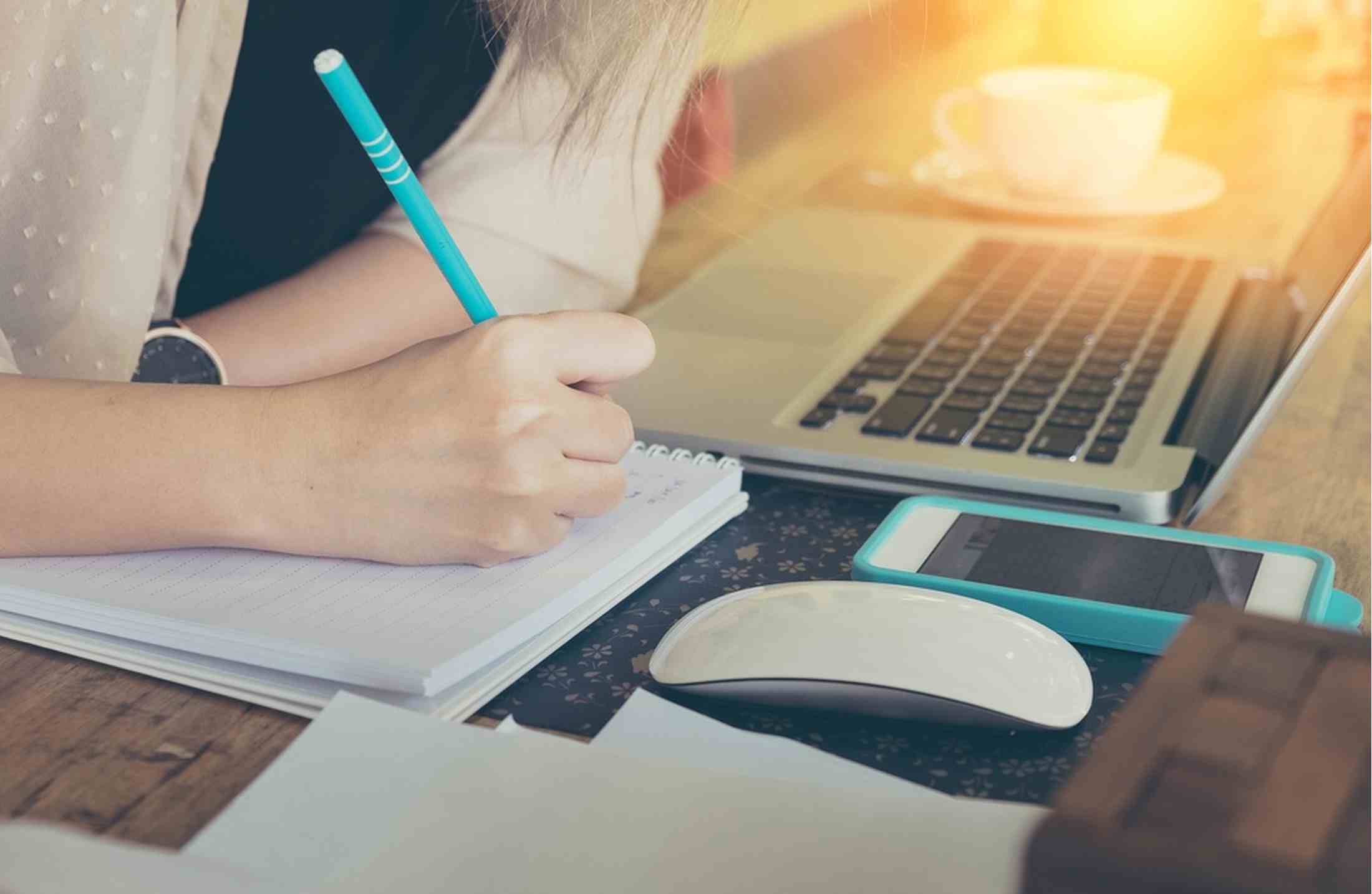 Como identificar a melhor faculdade a distância para você