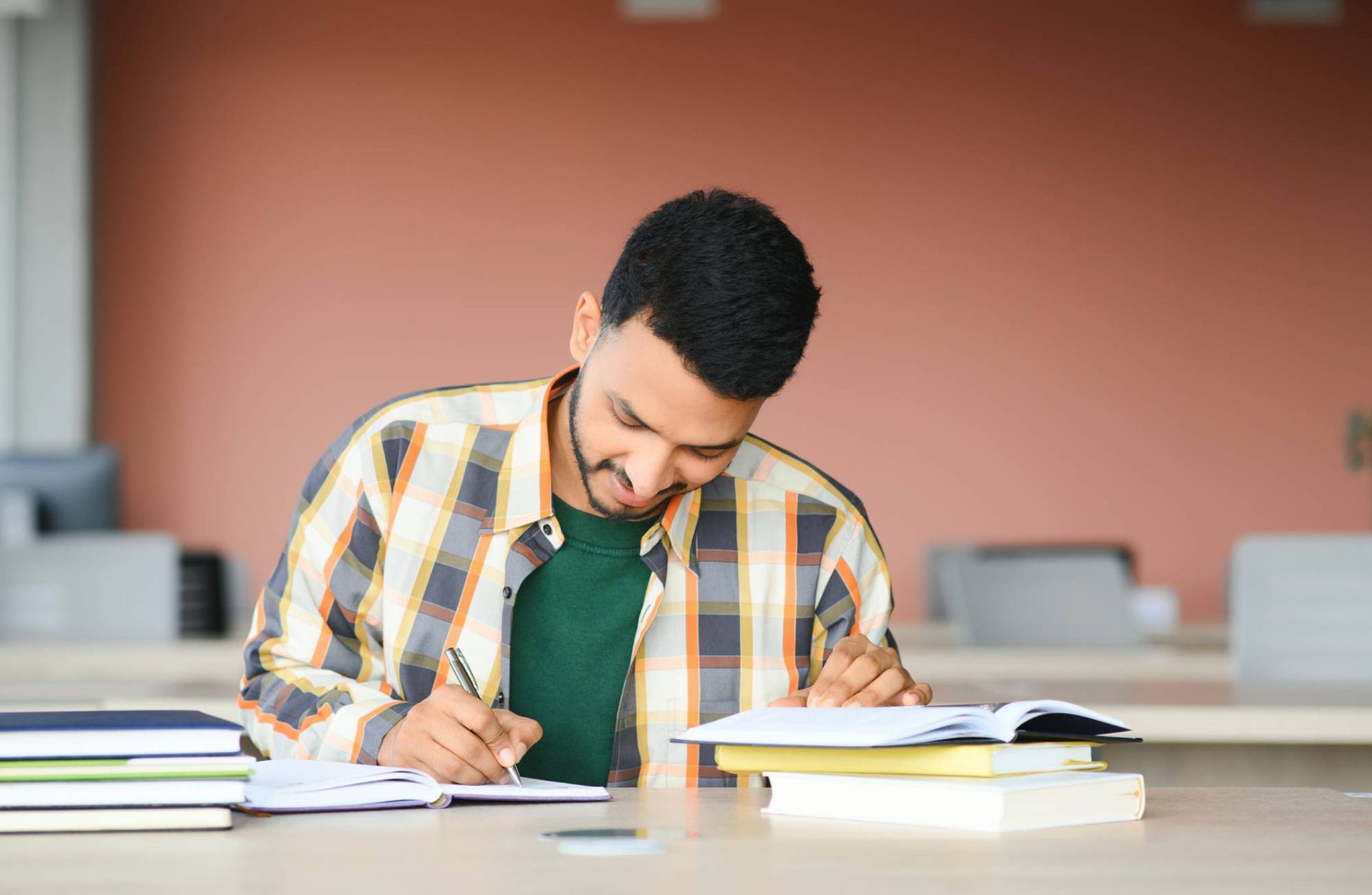 Como se organizar para estudar várias matérias ao mesmo tempo?