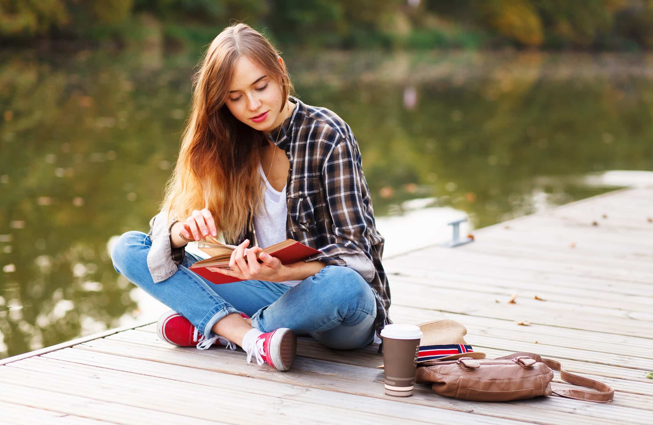 Como criar ou retomar o hábito da leitura pode transformar seus estudos