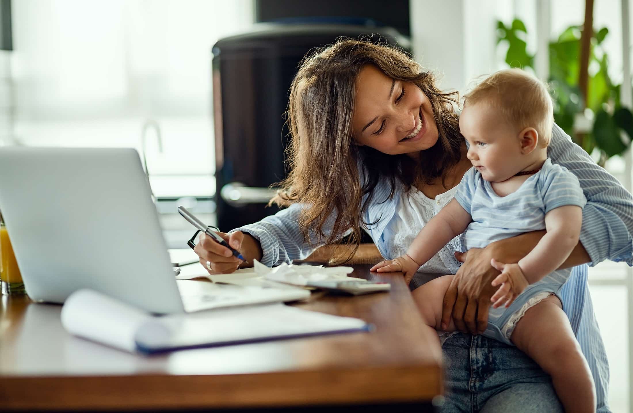 Mães no mercado de trabalho: qual o cenário atual e o que pode melhorar?