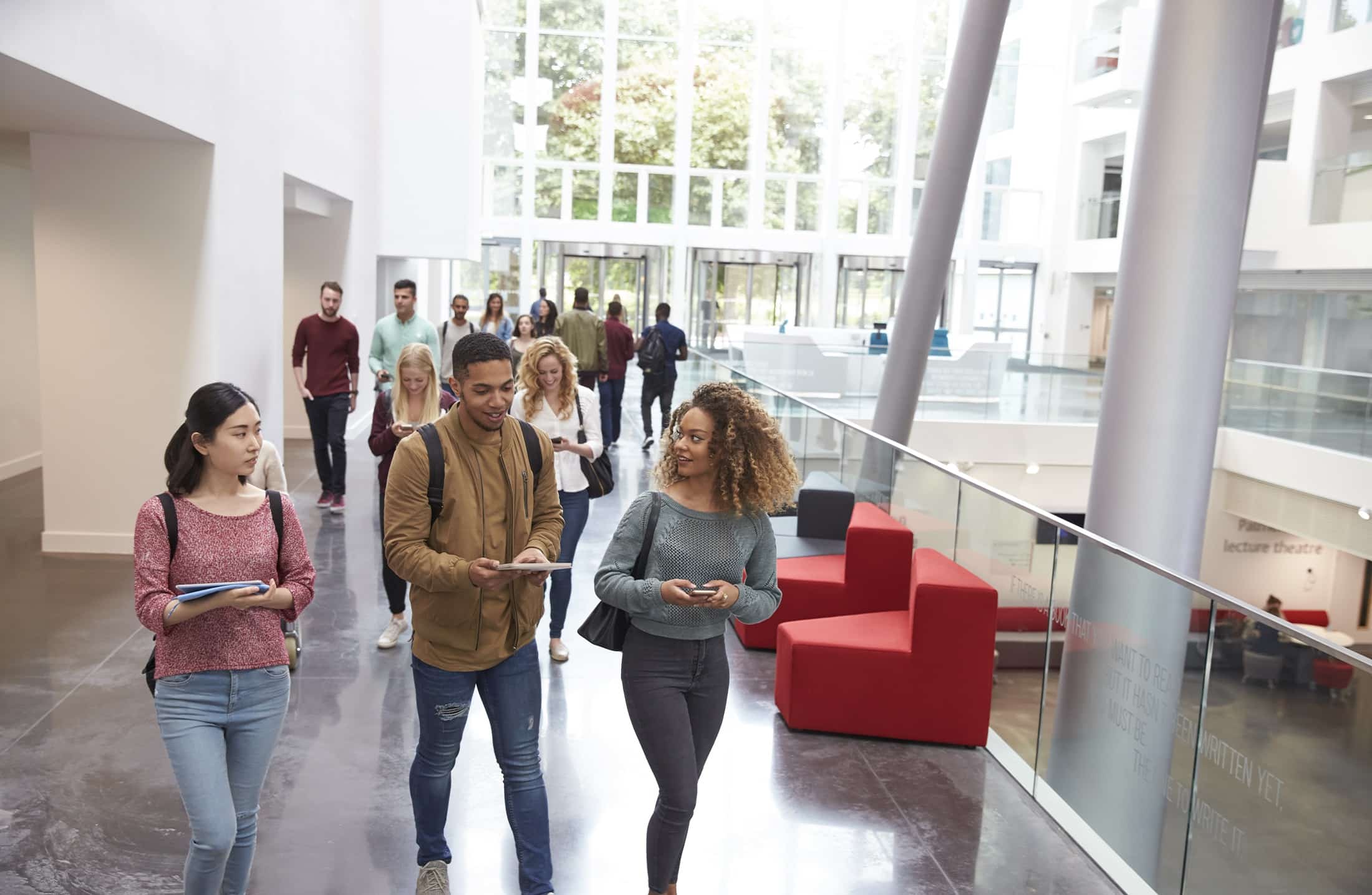 Quais as vantagens de investir em uma faculdade privada?