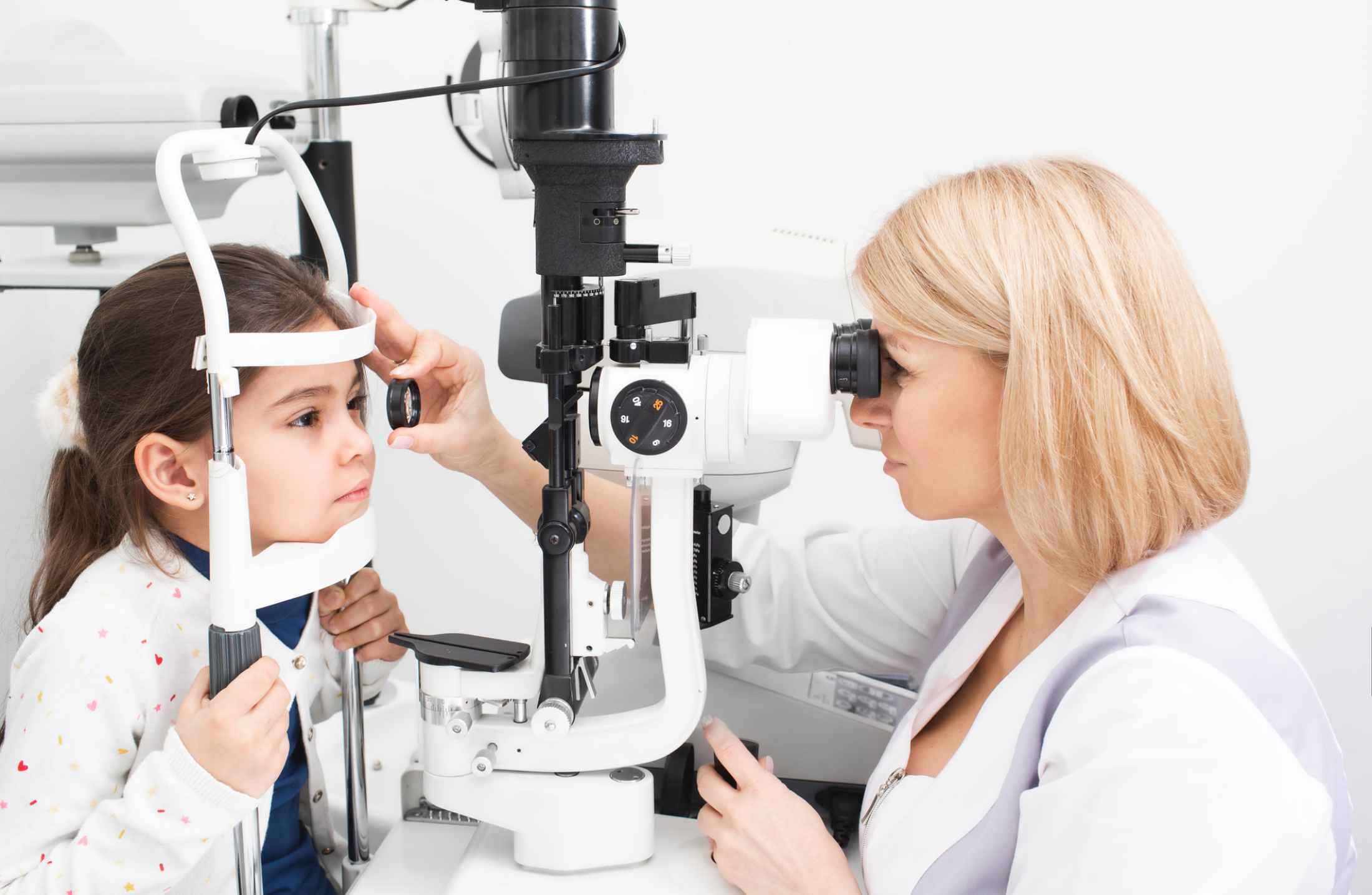 Saúde dos olhos: por que estão crescendo os problemas oculares em crianças e jovens?