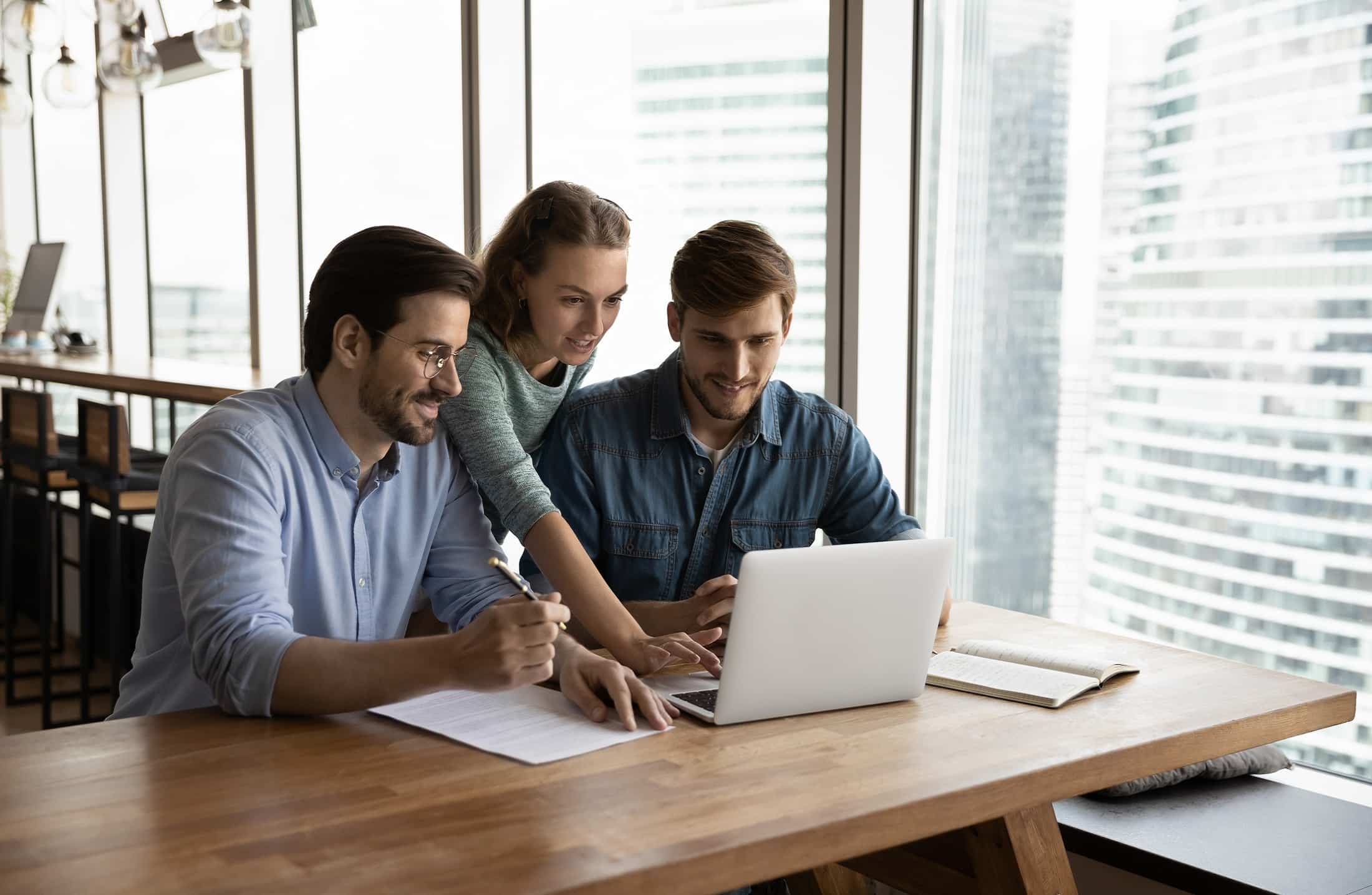Como aproveitar vagas temporárias para se inserir no mercado de trabalho