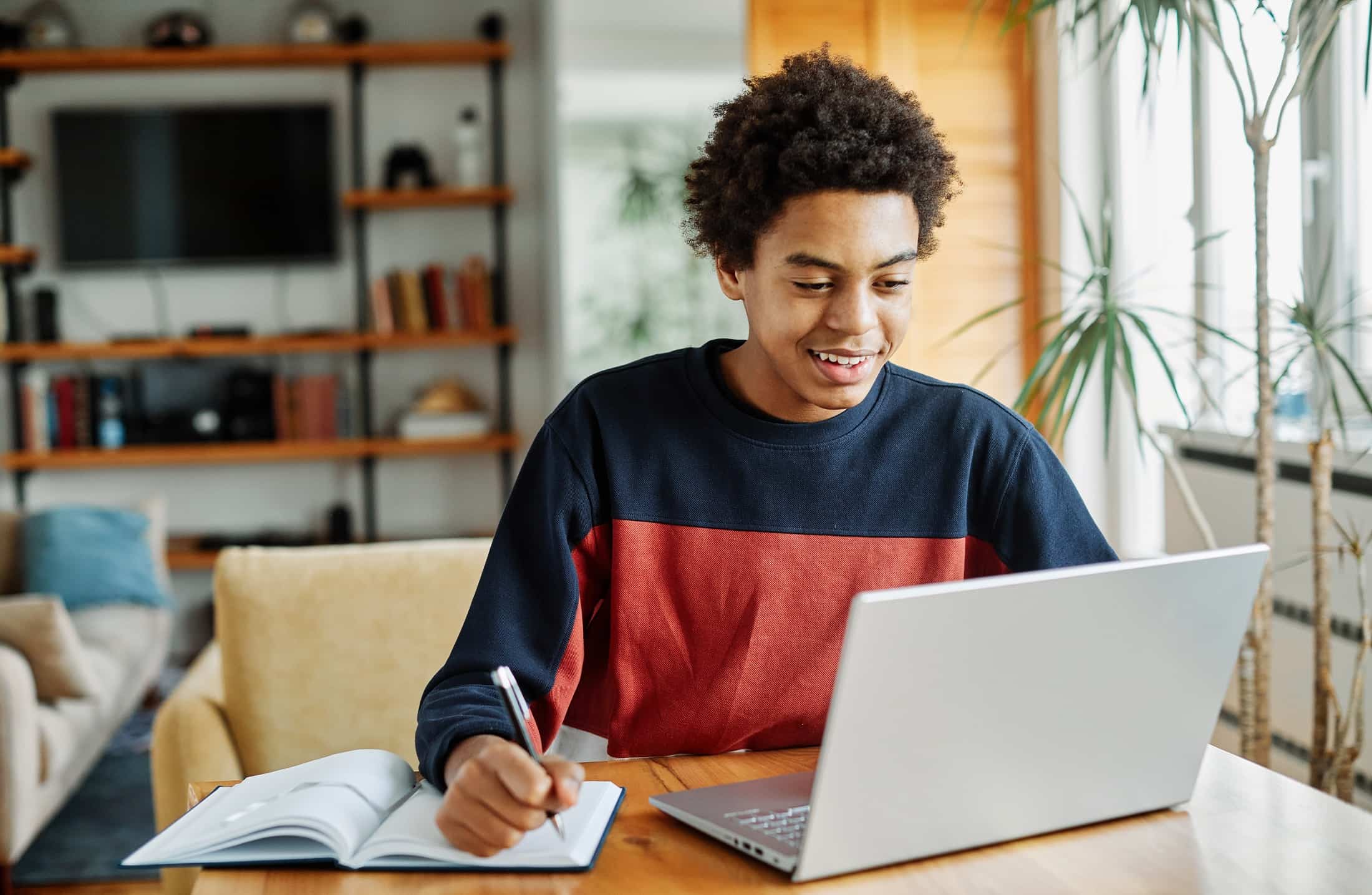 EAD também é para jovens: 3 vantagens do ensino a distância para os GenZ