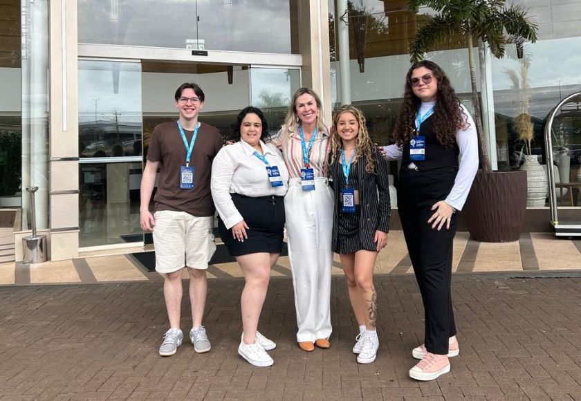 Acadêmicos de Biomedicina participam de congressos estaduais da área