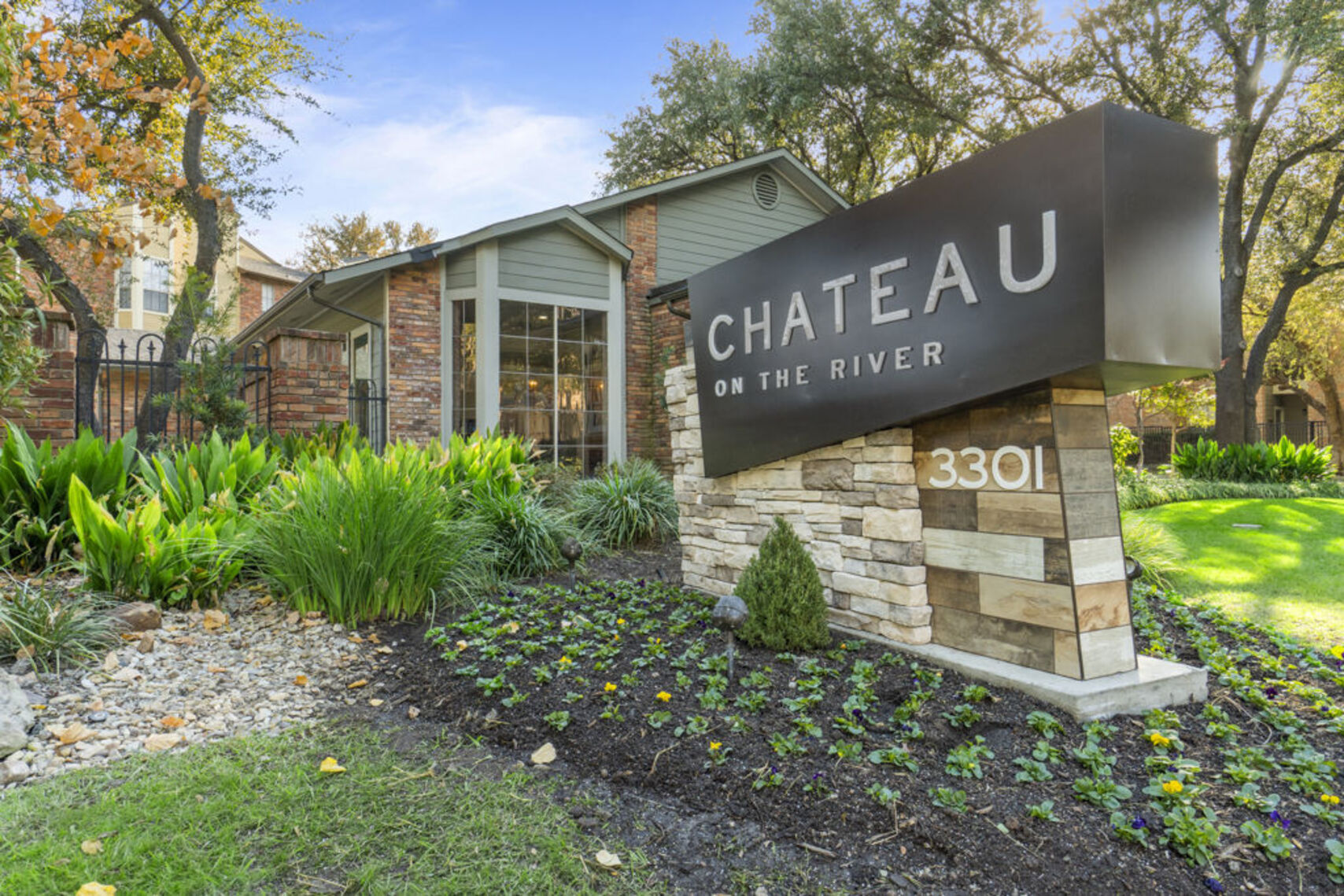 Property exterior sign