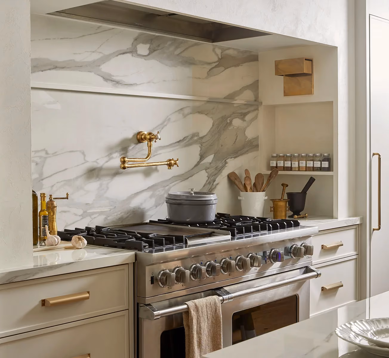 Kitchen renovation by RBA Projects in Midhurst, near Barrie, view 7