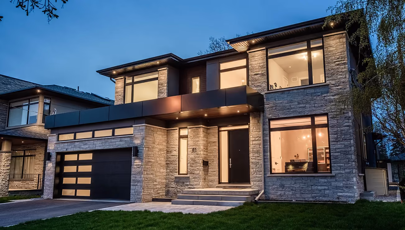 Custom home built by RBA Projects in Springbrook Gardens, Toronto, view 2