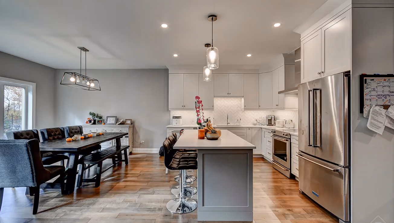 Custom home built by RBA Projects in Gravenhurst, Muskoka, view 5