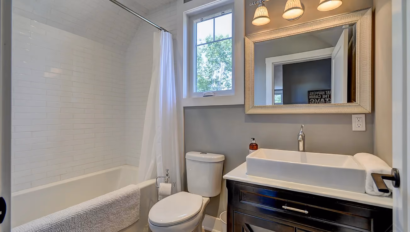 Custom duplex cottage built by RBA Projects in Gravenhurst, Muskoka, view 22