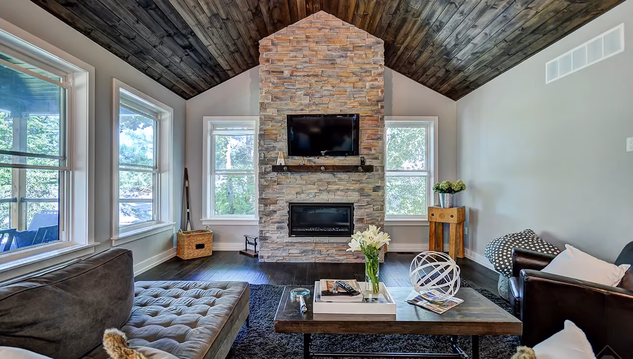 Custom walkout home built by RBA Projects in Gravenhurst, Muskoka, view 3