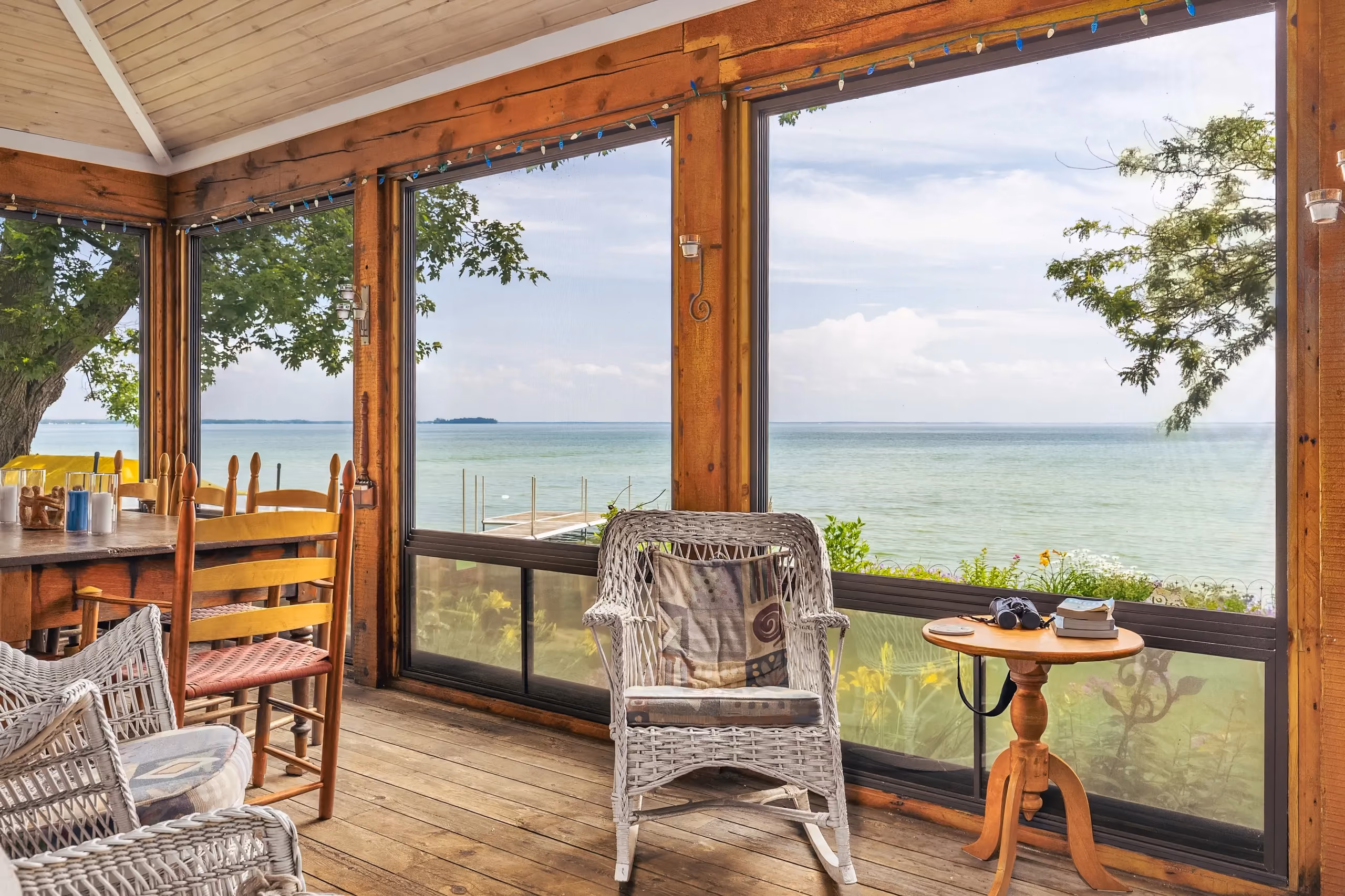 Century farmhouse restored by RBA Projects on Lake Simcoe, Ontario, view 12