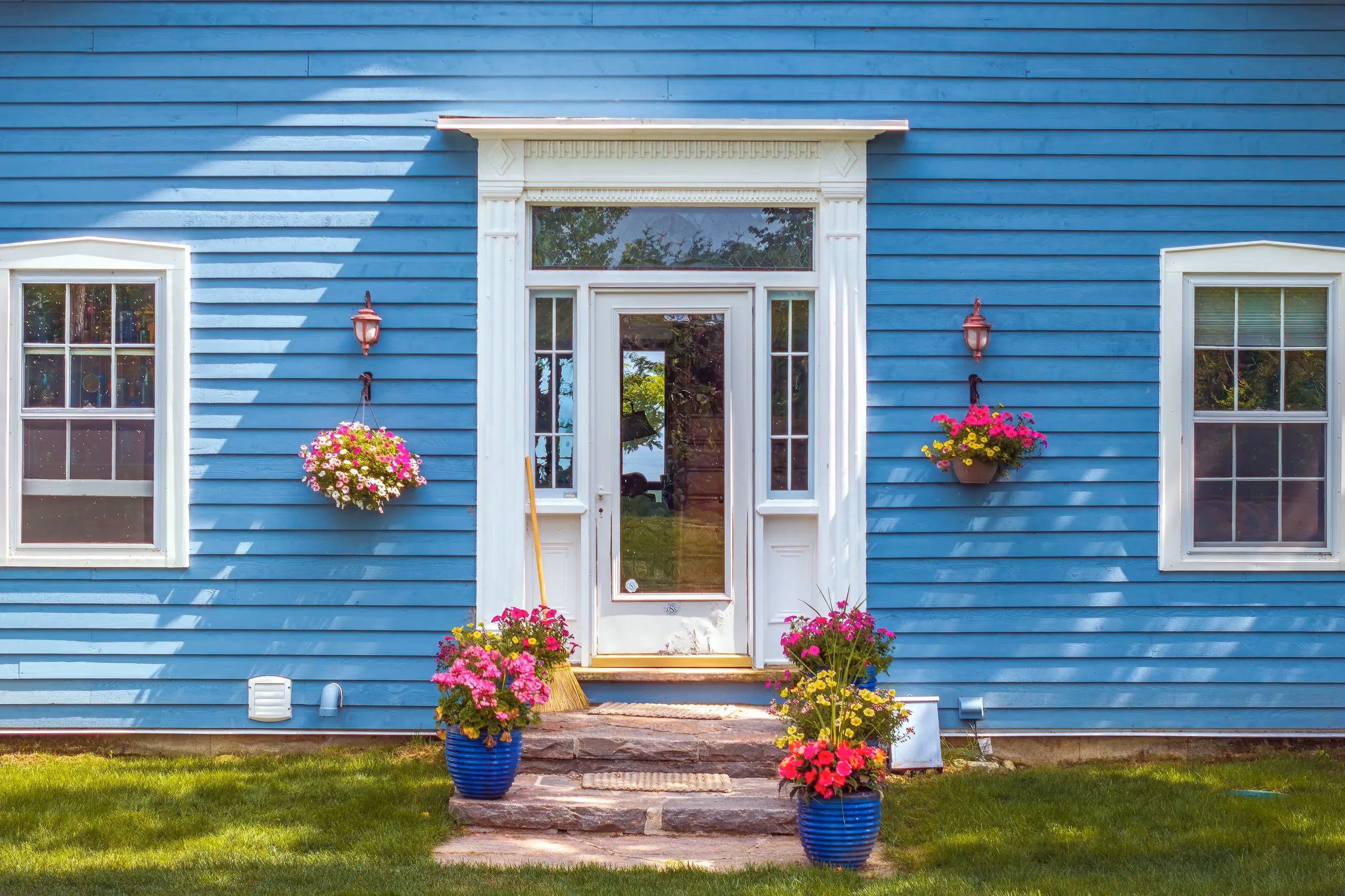 Century farmhouse restored by RBA Projects on Lake Simcoe, Ontario, view 15