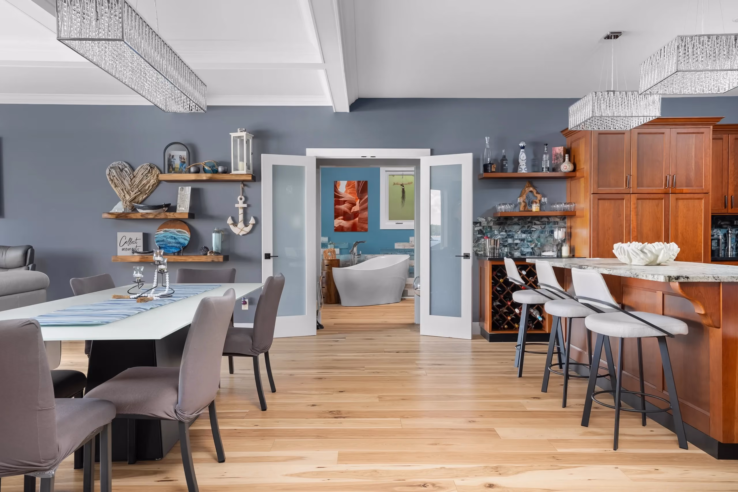 Cottage renovation by RBA Projects in Tiny Township, Georgian Bay, view 16