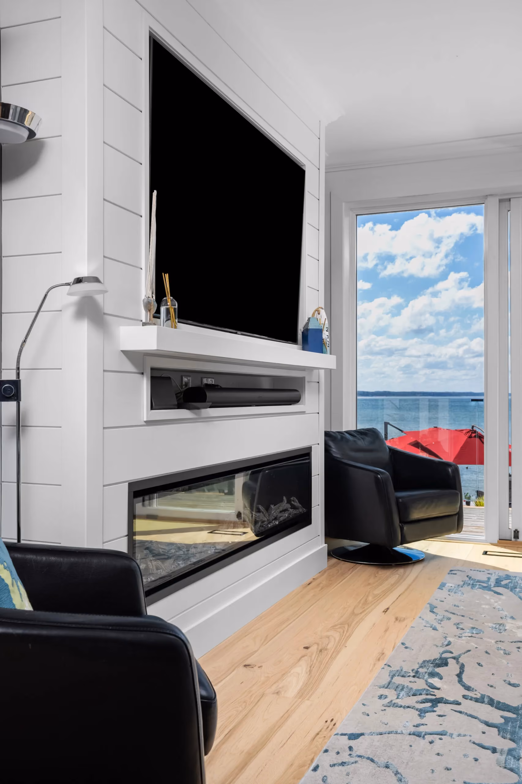 Cottage renovation by RBA Projects in Tiny Township, Georgian Bay, view 12