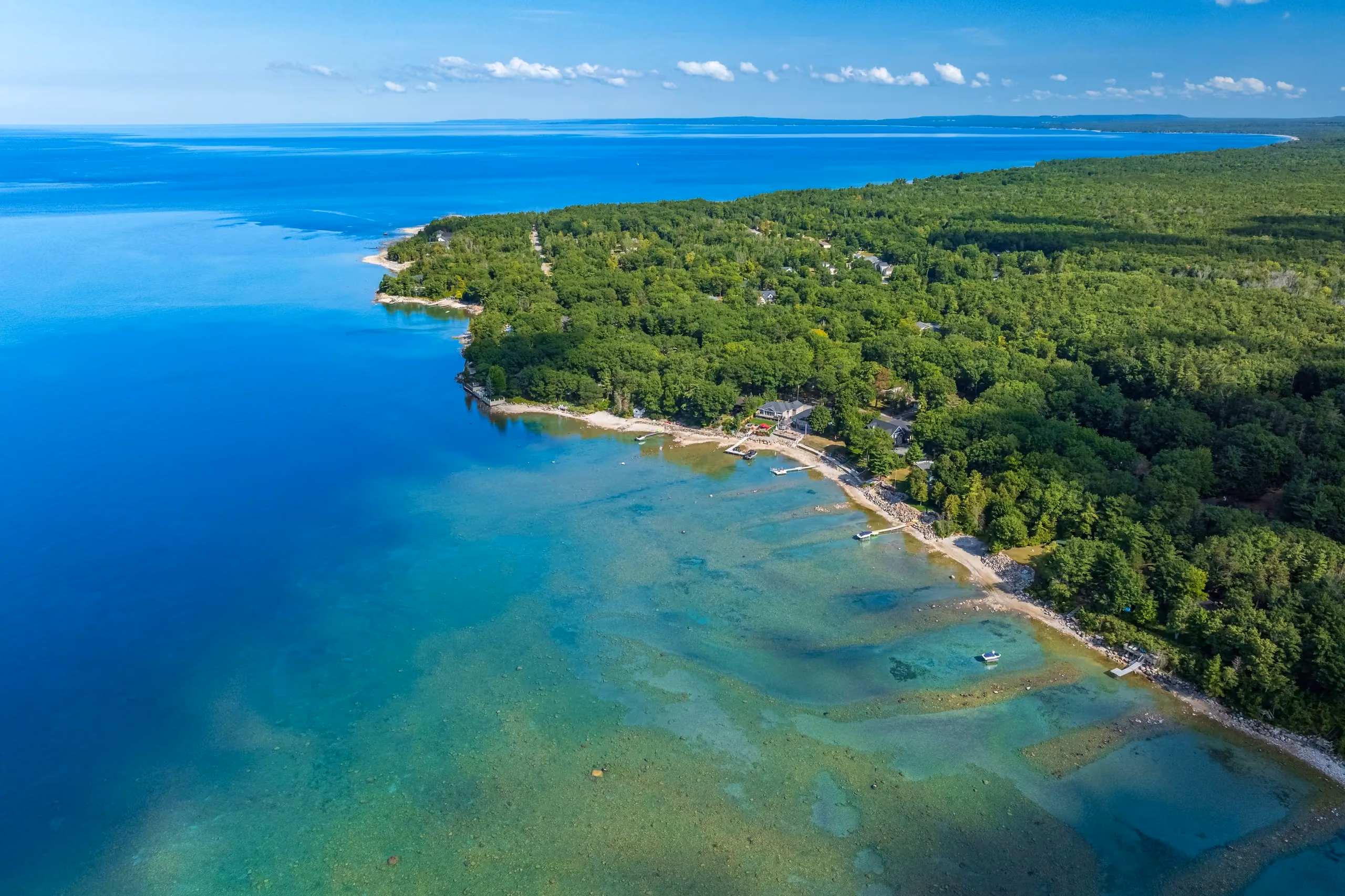 Cottage renovation by RBA Projects in Tiny Township, Georgian Bay, view 2