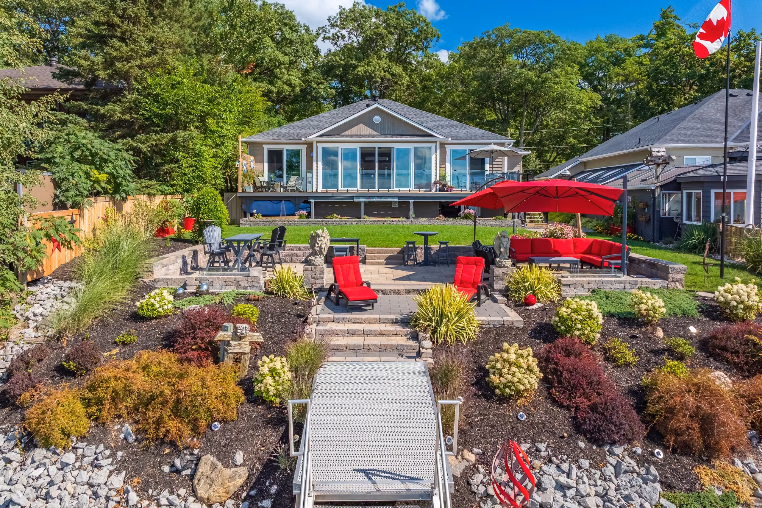 Cottage renovation by RBA Projects in Tiny Township, Georgian Bay, view 5